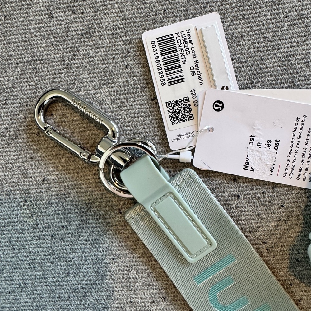 Lululemon Bundle - Neverlost Keychain + Uplifting… - image 4